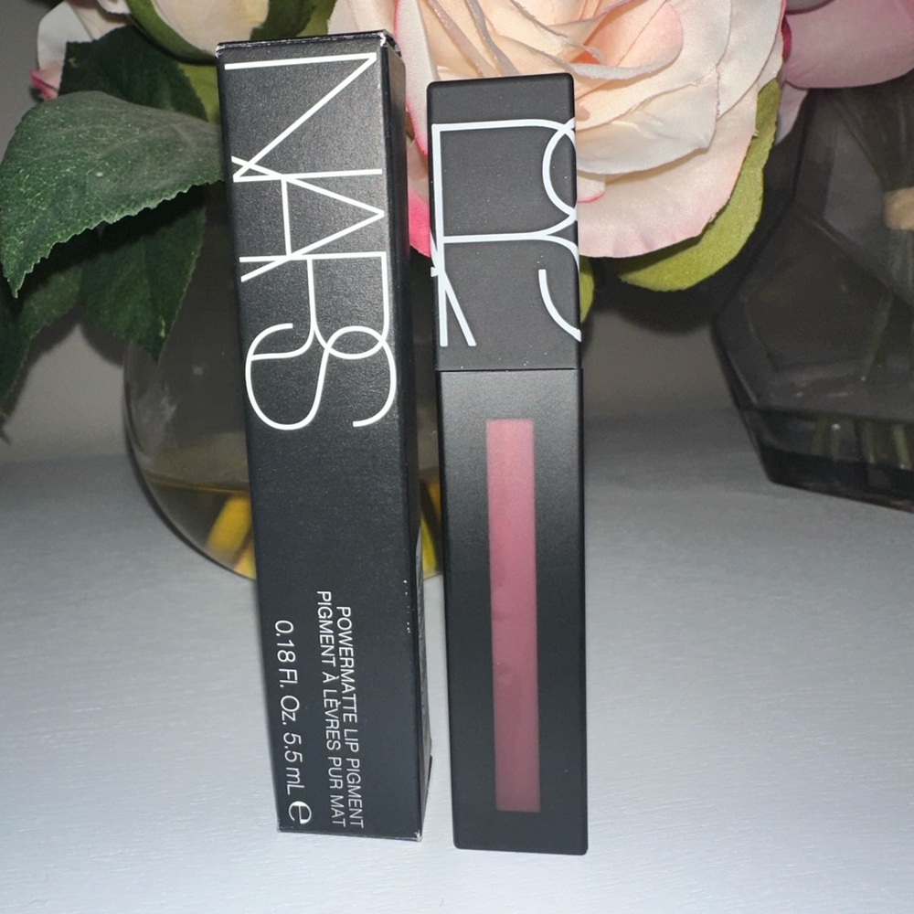COPY - Nars Powermatte Lip Pigment “London Calling”- New in box